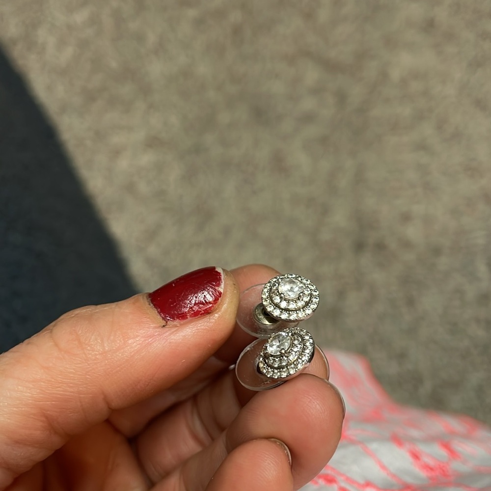 Diamond studs - Picture 2 of 6